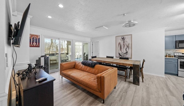 White Tail Run At Heron Hill Retreat Hot Tub Lake!