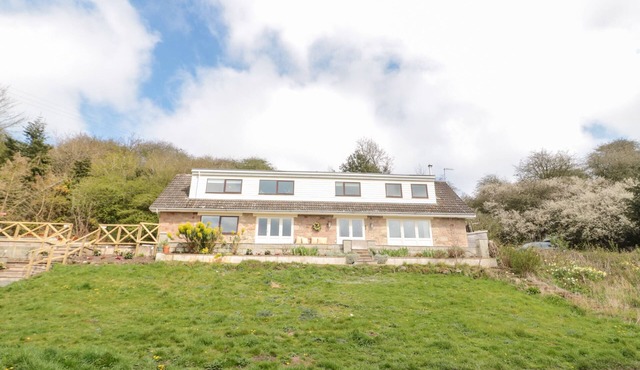 WHITEADDER BANK, pet friendly, with open fire in Berwick-Upon-Tweed