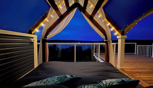 Whitecaps Cabana for Couples