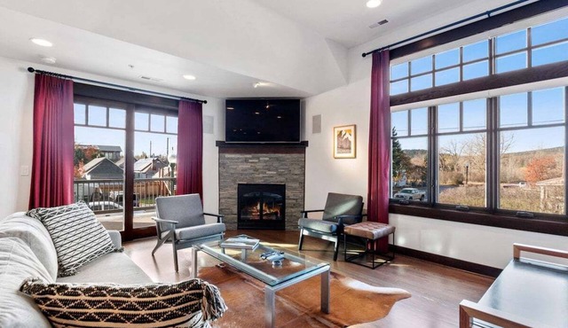 Whitefish Condo, just steps from Downtown!