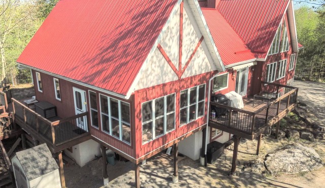 Whitefish Lodge- on the Rideau Lakes