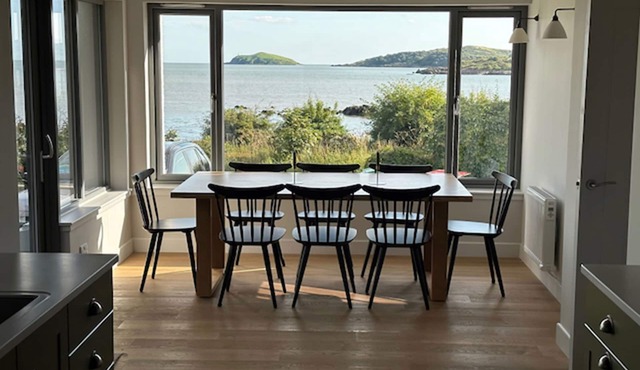 Whitegates - a house that sleeps 8 guests in 4 bedrooms