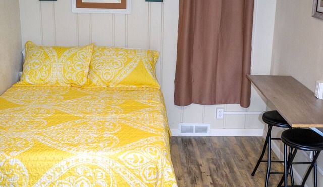 Whitehall Cottages Boutique Motel - Full Beds