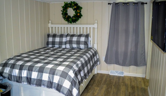 Whitehall Cottages Boutique Motel - Full Bed