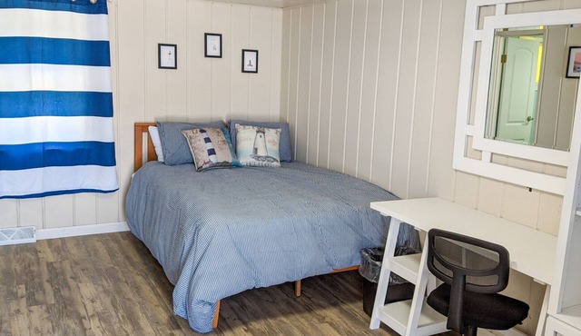 Whitehall Cottages Boutique Motel - Full Bed