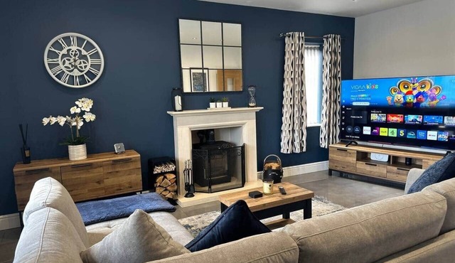 Whitehaven Holiday Bungalow with hot tub