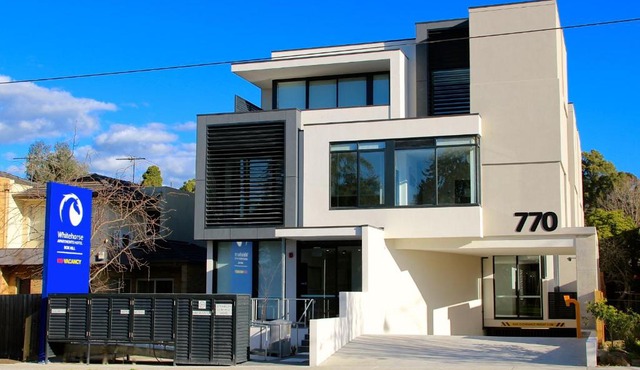 Whitehorse Apartments Hotel