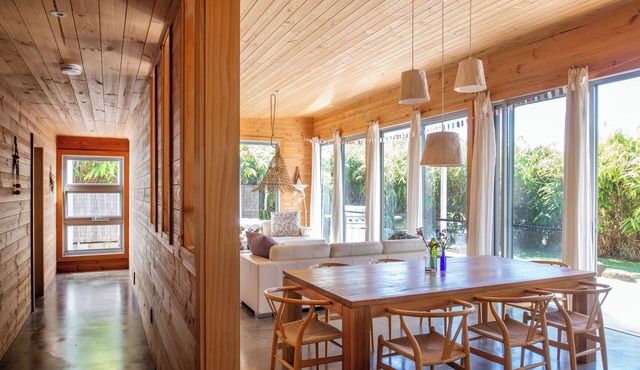 "Whiteleaf" Luxury. Linen included