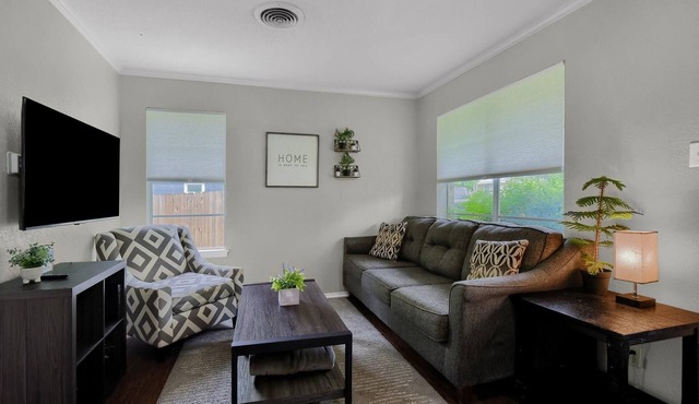Whitesboro’s Hidden Gem Cozy Downtown Haven