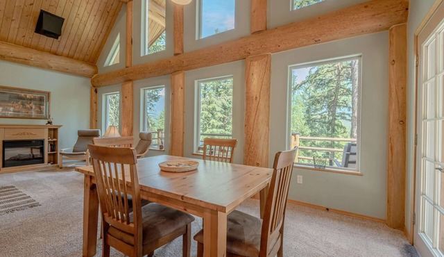 Whitetail Cabin – Glen Lake Views | Pool Table