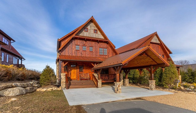 Whitetail Ridge Lodge - Eagles Nest, long range views, three masters