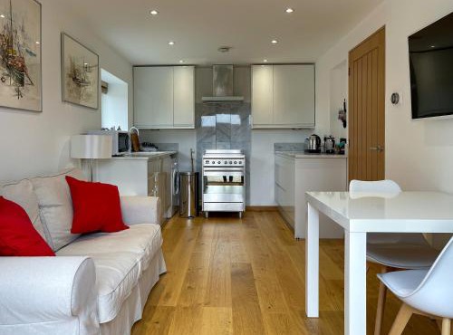 Whitley Old Garage-Uk38771