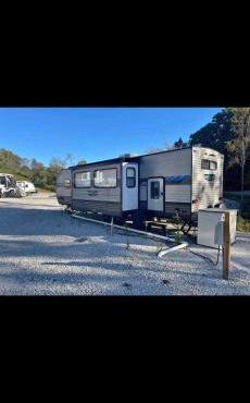 Whitman hollow marina campground