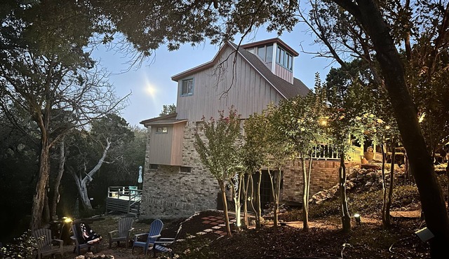 Whitney MOONTOWER TOO in Hill County, Texas Near Lake Whitney 5 bedroom, 3 bathn