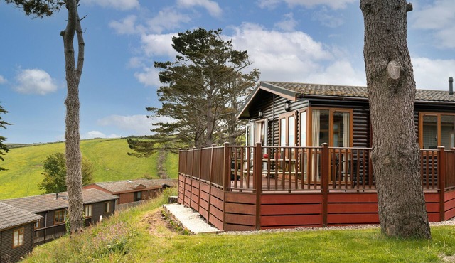 Whitsand Bay Lodge