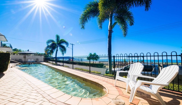 Whitsunday Beachfront Apartment on Coral Esplanade