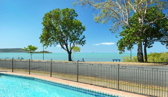 Whitsunday Waterfront Apartments