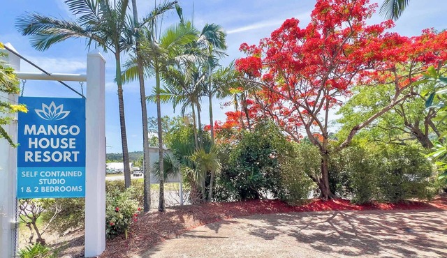 Whitsundays Mango House - Garden & Pool Escape