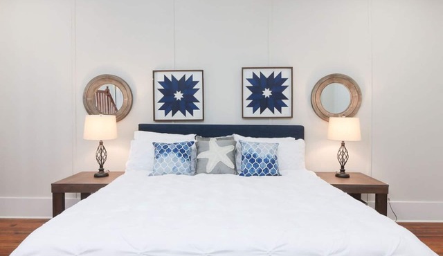 Whole condo - Wifi, King Beds, 55" Smart TV, Walk to Columbus Riverwalk
