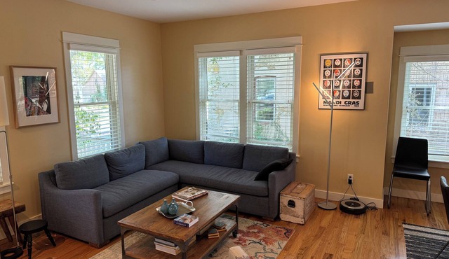 Whole Home Close to Downtown Sleeps 6