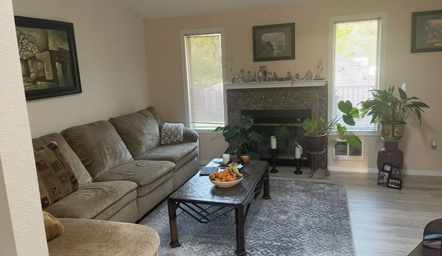 Whole House 3-bedroom house in Tacoma with WiFi access