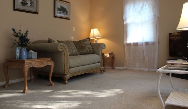 Whole house, 3 Beds, 1 Bath, Walk to Redline Rockville Metro Station