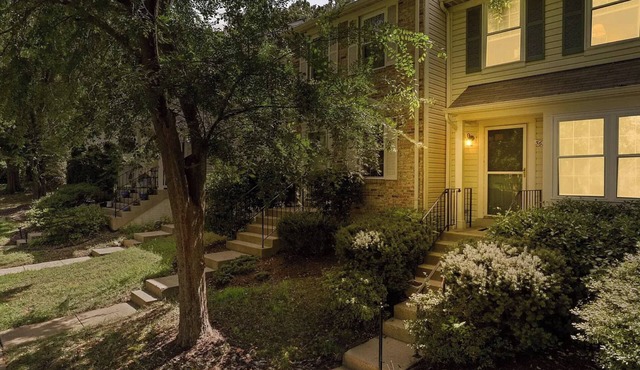 Whole House 35 mins to DC Top Neighborhood