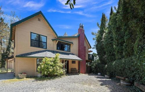 Whole House at Eaglenest Inn with Pool & Seasonal SPA