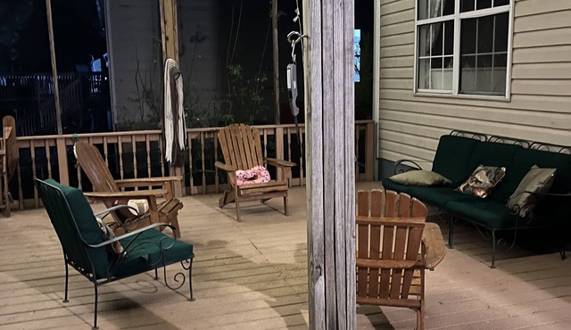 Whole House - billiard rm, Lg pool & deck- Pet friendly - 5 min from I-20 & I-26