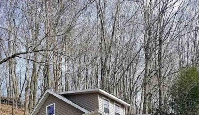 Whole house! Comfortable 3 bed, 2 bath fully remodeled