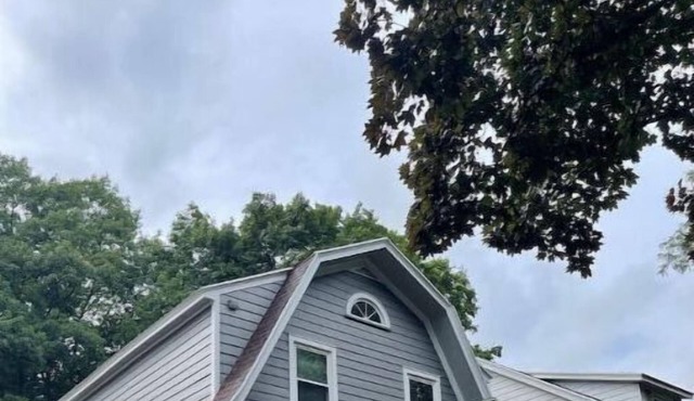 Whole house - Fenced Yard - New Inside