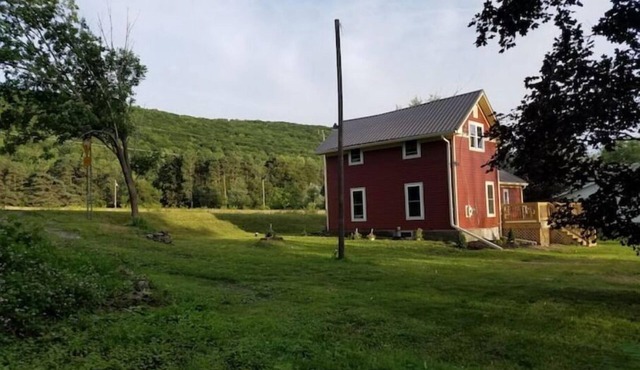 Whole house for Relaxing Couple or Family Retreat