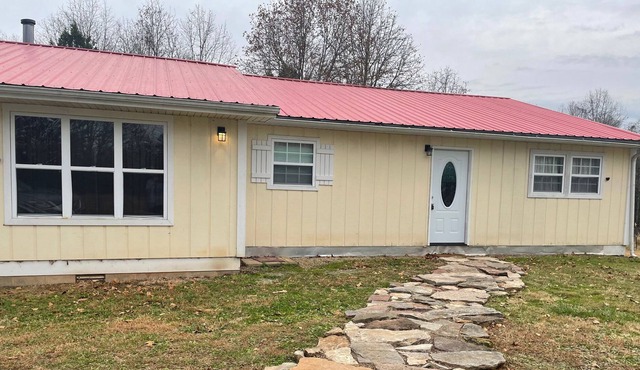 Whole House on 20 Acres near Buffalo River