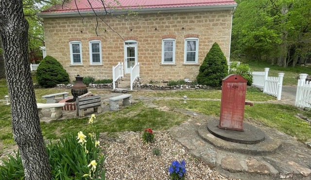 Whole House Rental - Private Cottage near Historic Hermann, Missouri