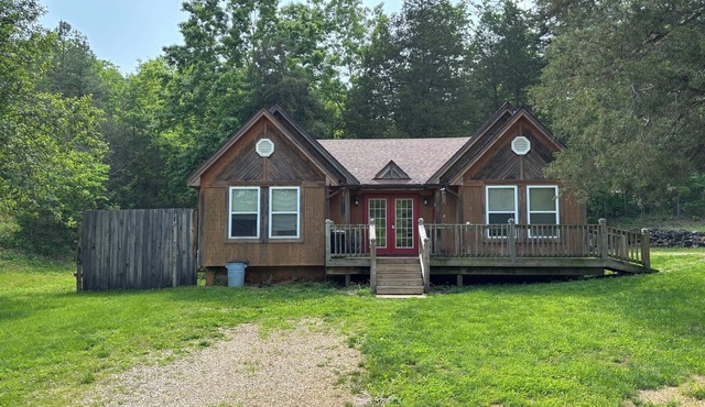 Whole house, secluded getaway near Alley Springs, Eminence , Missouri.
