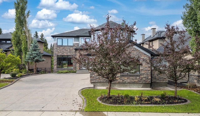 WHOLE HOUSE/TOP-NOTCH AREA/8 BEDROOM/ON FISH-CREEK PARK/SLEEPS 25 PERSONS