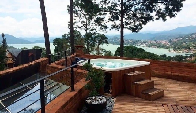 Whole House with Lake and Forest View