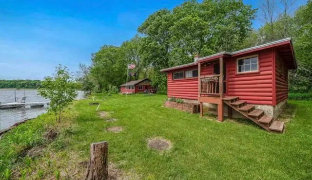 WHOLE ISLAND TO YOURSELF, boat included. Sleeps 8 people.