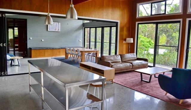 Wi-Fi* Linen Included* Open Plan Living* BBQ* Pet Friendly