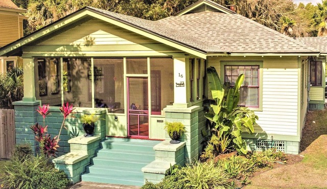 “Wicked Easy” walk downtown - 16 Carrera St - Enjoy one house living