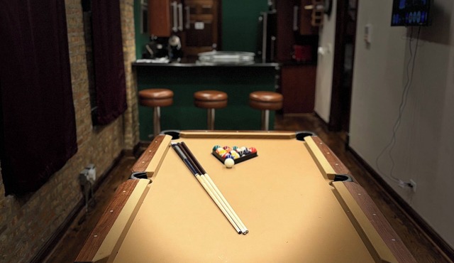 Wicker Park - Loft Style Home in Lively Location with Plenty Amenities