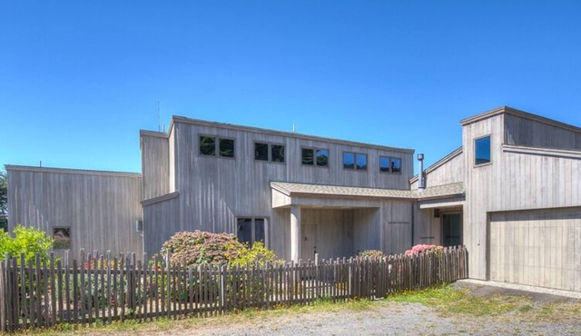 Wide blue water ocean view with total privacy surrounded by peaceful meadows