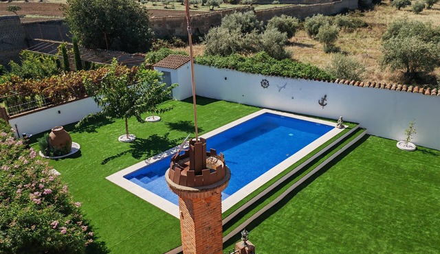 Wide Casa Rural for to 16 persons, ideal for family and friends with games room.