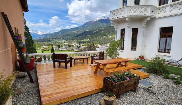 Wifi, 1st floor, view valley, swimming pool, hammam, terrace, parking, tv, 93m², Pra Loup