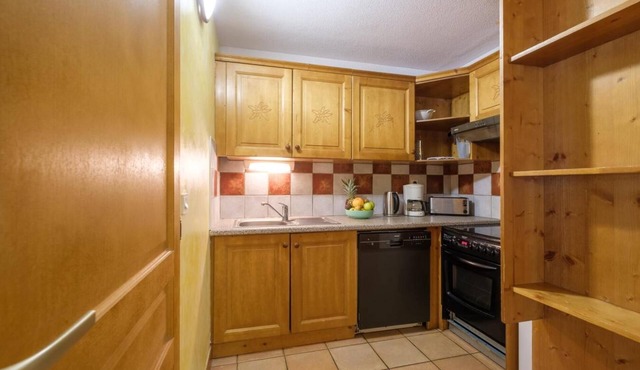 Wifi, 200m from ski slopes, fitness, sauna, balcony, parking, tv, ski locker, 98m², Val Cenis