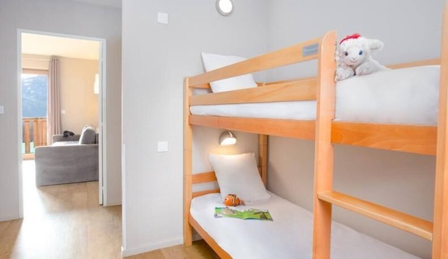 Wifi, 250m from resort center, balcony, parking, tv, ski locker, 25m², Pra Loup