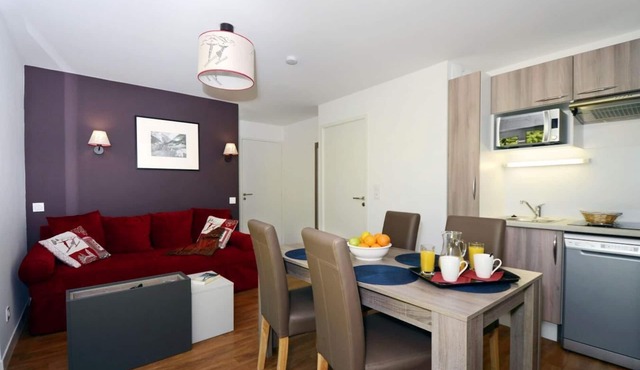 Wifi, 300m from resort center, fitness, swimming pool, terrace, balcony, tv, ski locker, 55m²