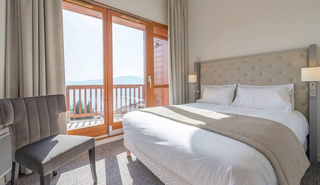 Wifi, 300m from shops, fitness, swimming pool, sauna, hammam, balcony, tv, ski locker, 35m²