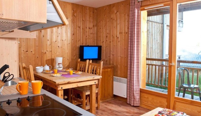 Wifi, 300m from ski slopes, Ground floor, fitness, swimming pool, sauna, terrace, balcony, parking