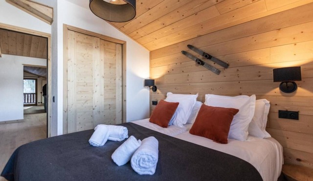 Wifi, 300m from ski slopes, swimming pool, sauna, hammam, balcony, parking, ski locker, 76-101m²